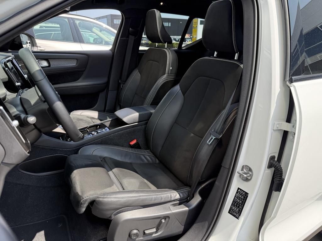 Volvo XC40 t5 262pk recharge ultimate dark |leder+ memory| camera| h&k soun