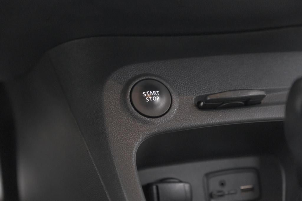 Renault Captur tce 150 edc intens | trekhaak | navigatie | parkeersensoren