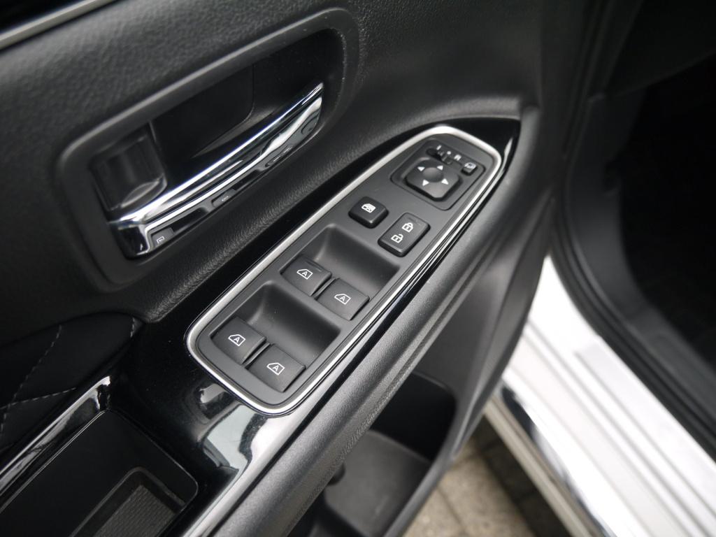 Mitsubishi Outlander 2.4 phev instyle|trekhaak|rijklaar