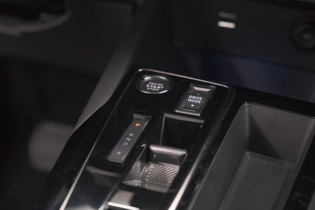 Peugeot 3008 1.6 plug-in hybrid 225 allure | camera | dodehoekdetectie | na