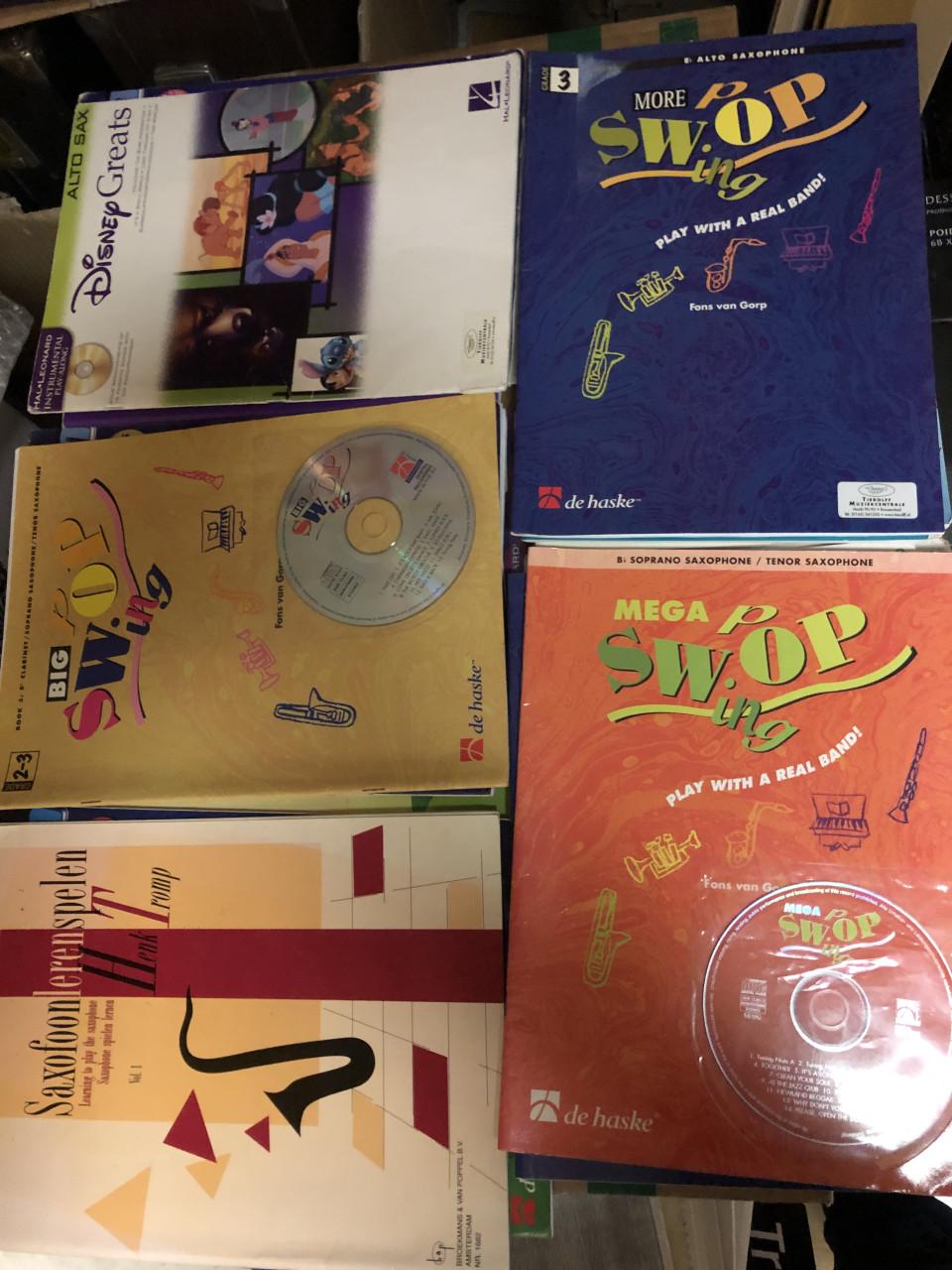 Muziek boeken,altsax,gitaar fluit