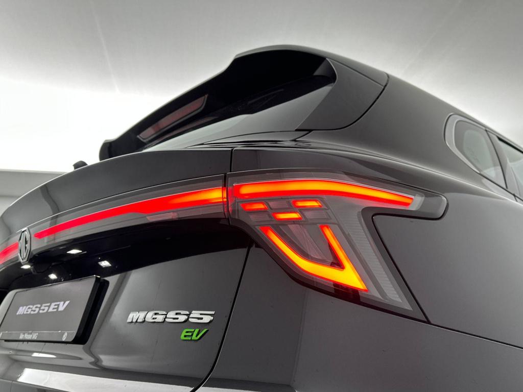 MG Mgs5 Ev comfort 49 kwh madness deal edition