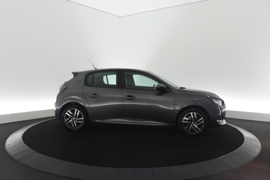 Peugeot 208 puretech 100 eat8 allure | camera | apple carplay | navigatie |