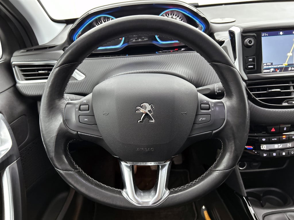 Peugeot 2008 110 pk allure | rijklaar | achteruitrijcamera | trekhaak | pan