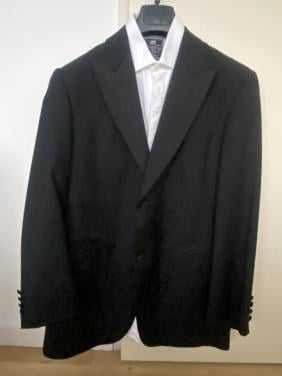 Smokingjasje Guy Laroche en dress shirt