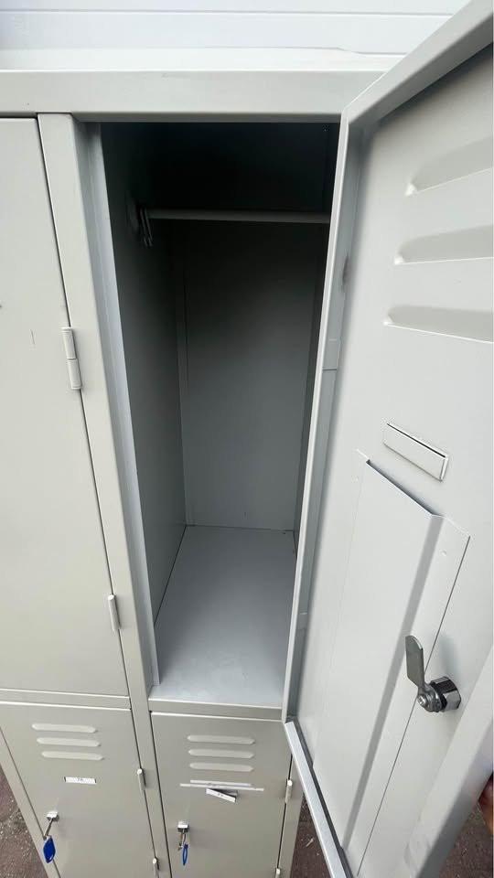 Overtoom lockerkast kluisjes