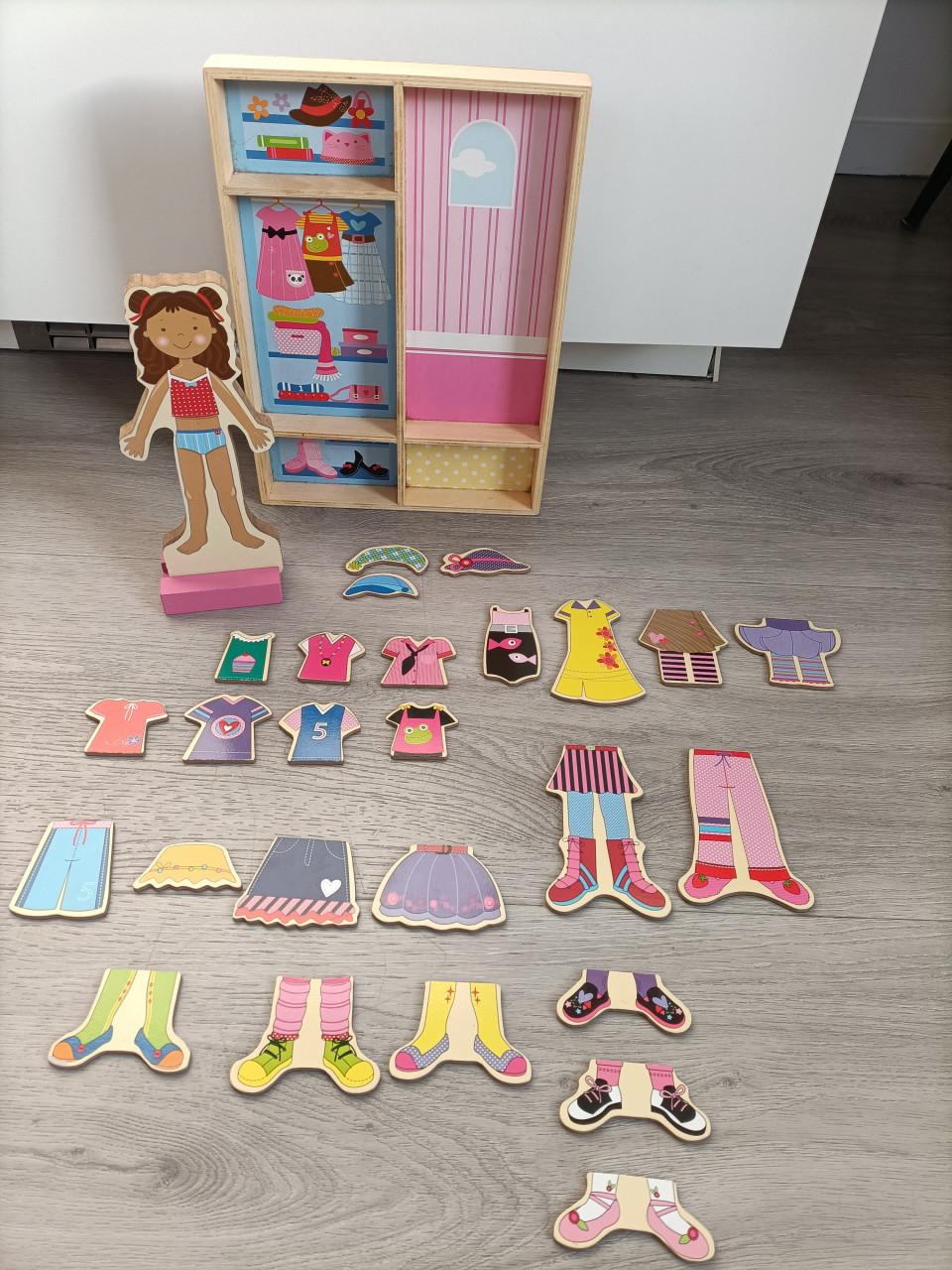 Houten magnetisch aankleed pop