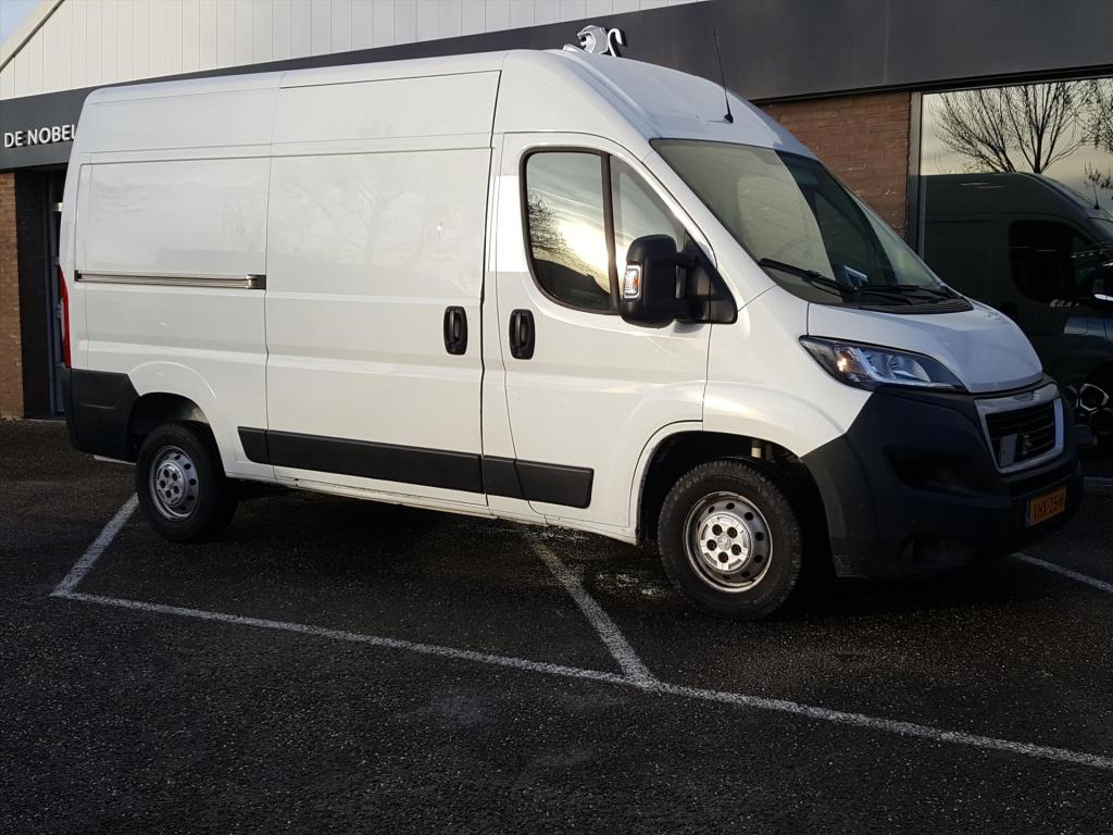 Peugeot Boxer gb 333 l2h2 bluehdi 140pk trekhaak | navigatie | cruise contr