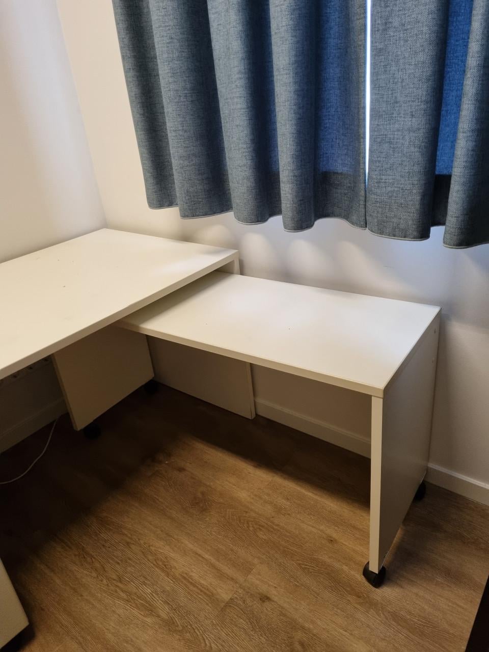 Bureau met ladenblok