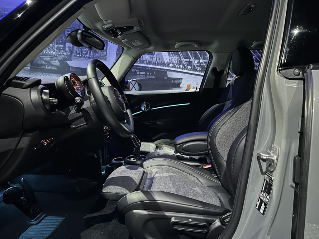 Mini Cooper mini 1.5 business edition *led*sportstoelen*applecarplay*