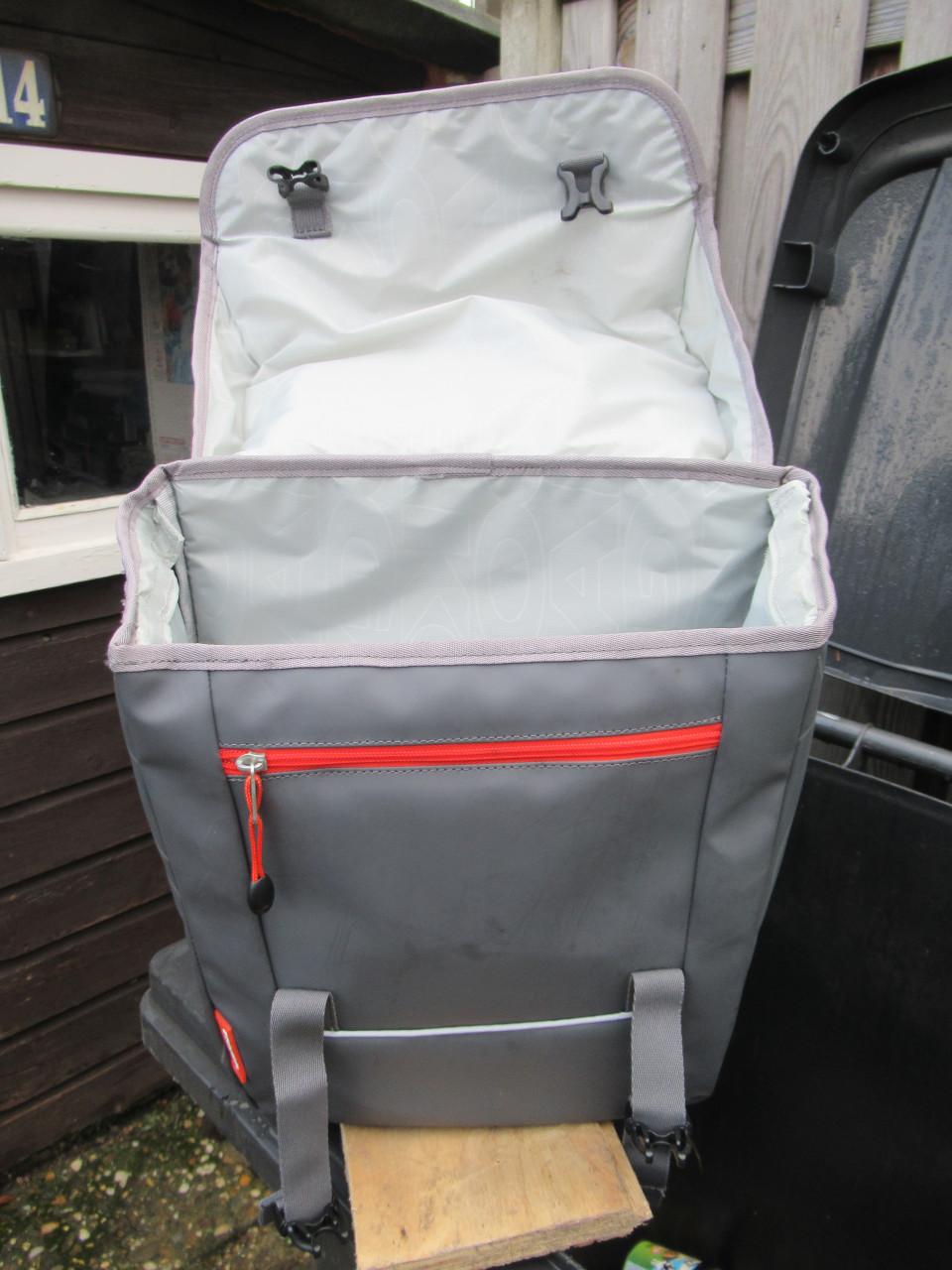 Fietstassen KOGA, nieuw met snel sluiting, grijs, zeer ruim.