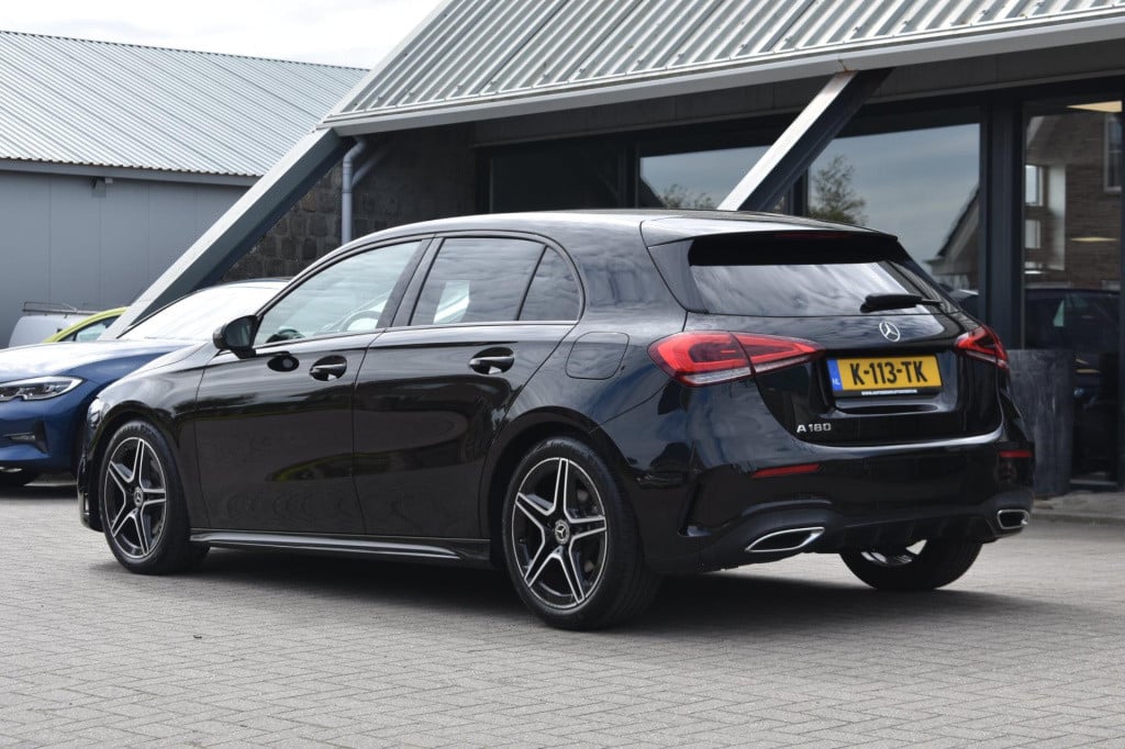 Mercedes-Benz A-Klasse 180 amg night | sfeerverlichting | camera | nap | st