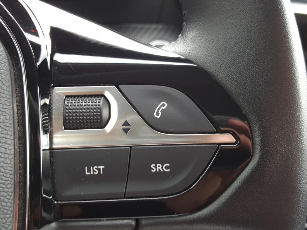 Peugeot 2008 allure pack 1.2 pt-130pk trekhaak | apple carplay & android au