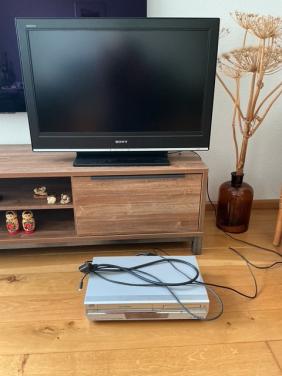 Sony Bravia + JVC video/cd speler + videobanden