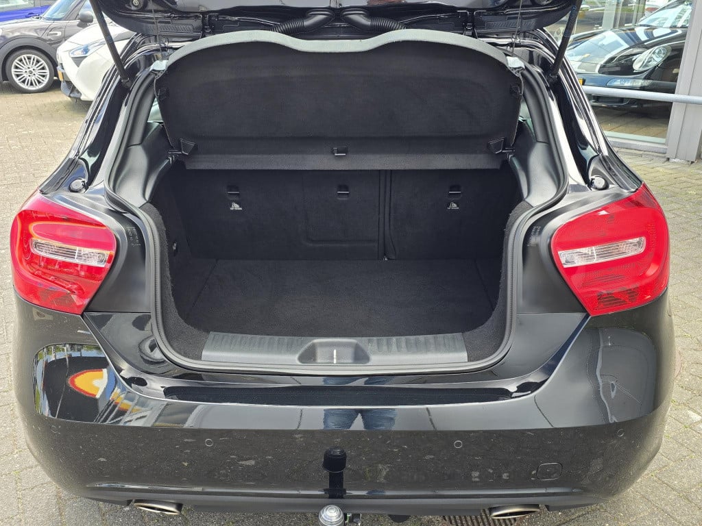 Mercedes-Benz A-Klasse 180 ambition urban-pakket slechts 83.000 km!!