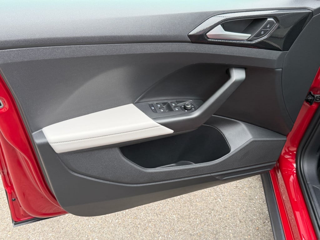 Volkswagen T-cross 1.0 tsi 116pk style | trekhaak | camera | navi | led gri