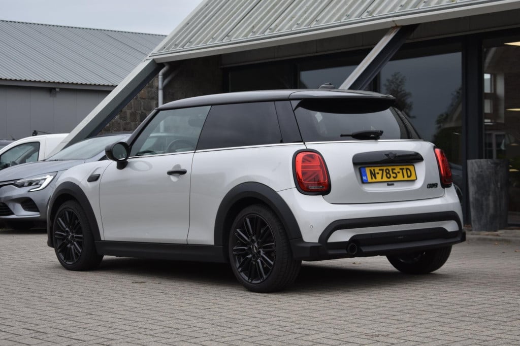 Mini Cooper mini 1.5 apple carplay | stuur / stoelverwarming | dealer onder