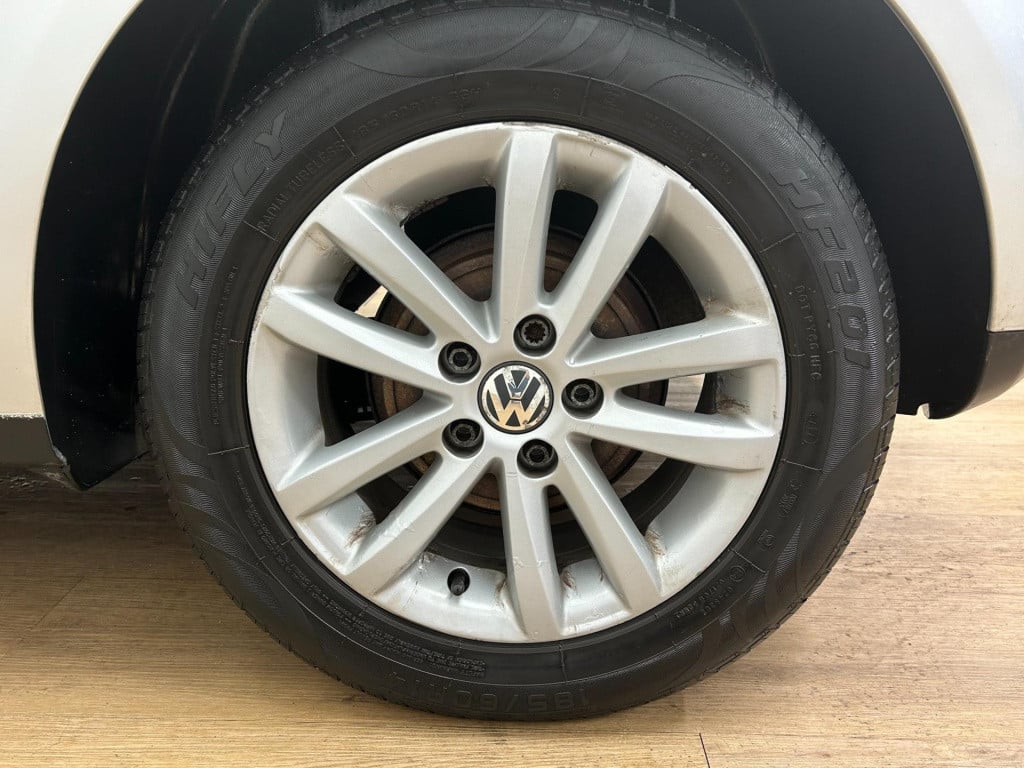 Volkswagen Polo occasion 1.4-16v sportline | grijs | automaat | airco | twe