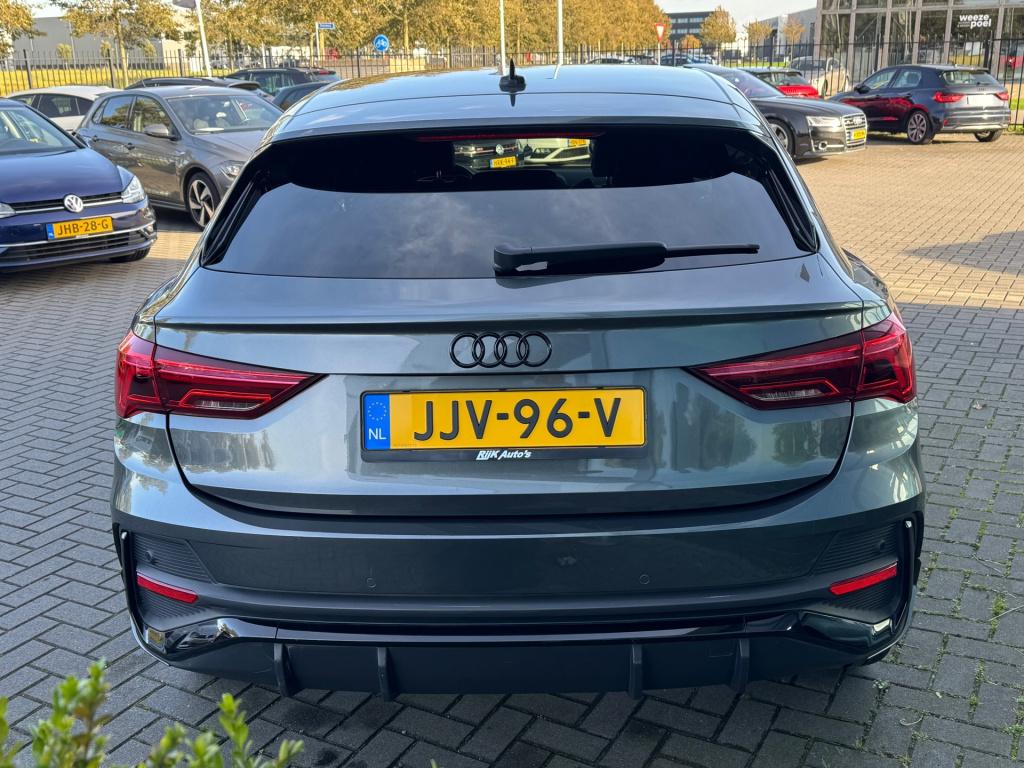 Audi Q3 sportback 35 tfsi s-line 3x * matrix led * black pack * stoelverwar
