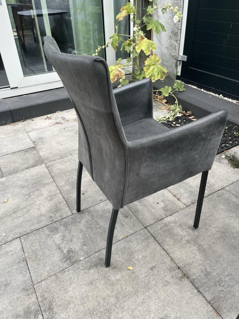 Set van 4 lederen eetkamerstoelen