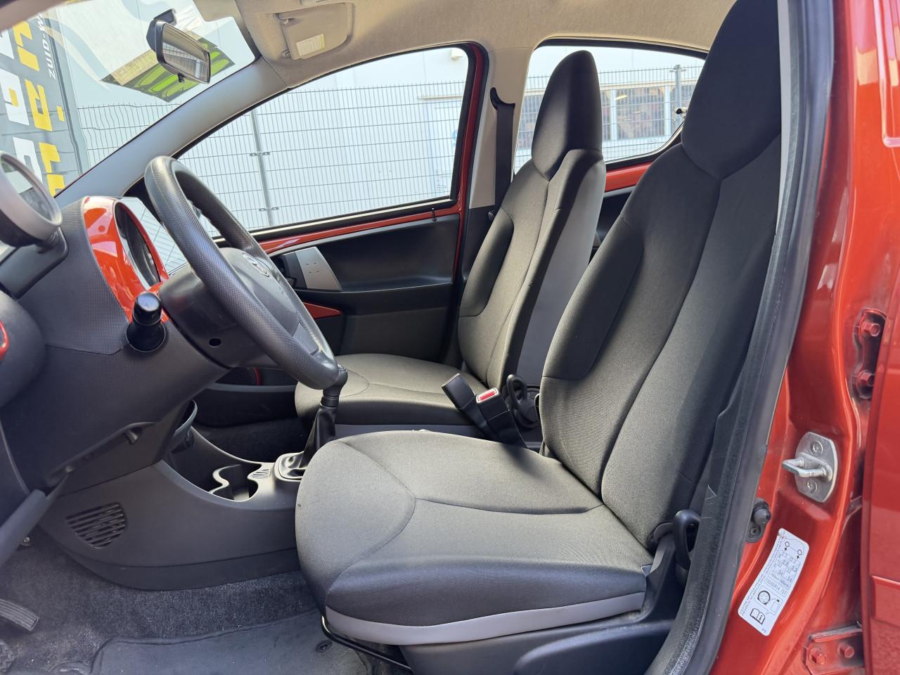 Toyota Aygo 1.0 12V Vvt-i 5DRS 2013 Dynamic Orange Airco Apk