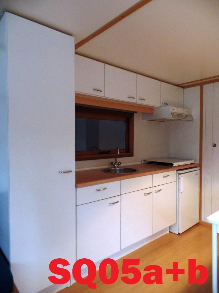 Compact Vroegop L-chalet met 1 slaapkamer te koop