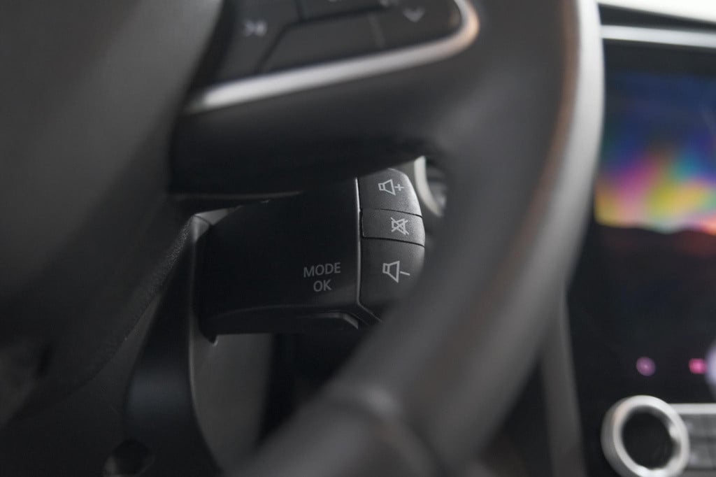 Renault Megane tce 140 edc techno | trekhaak | camera | navigatie | 9.3 inc