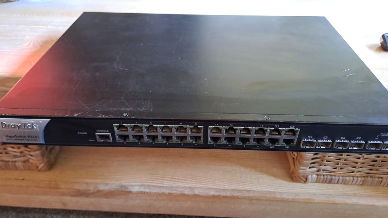 Draytek Vigor Switch (24 poorts)