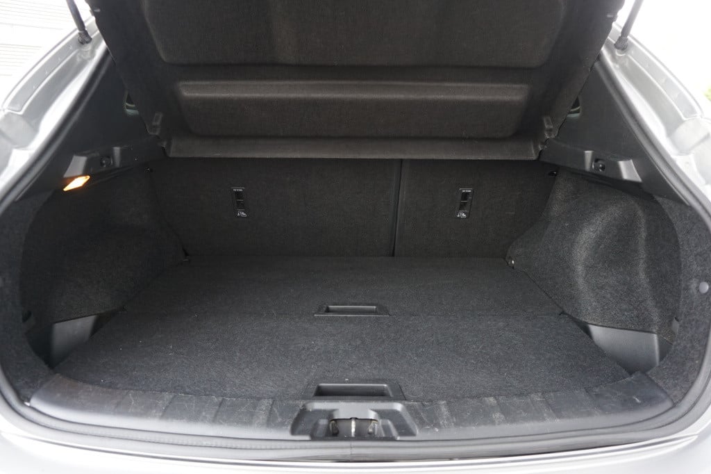 Nissan Qashqai 1.2 n-connecta airco / navi / camera / cruise / pano / trekh