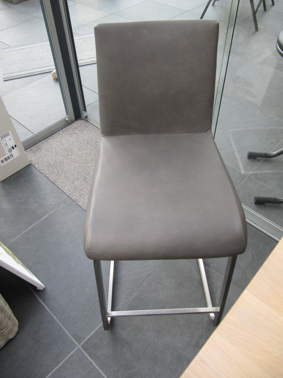 Bartafel en stoelen