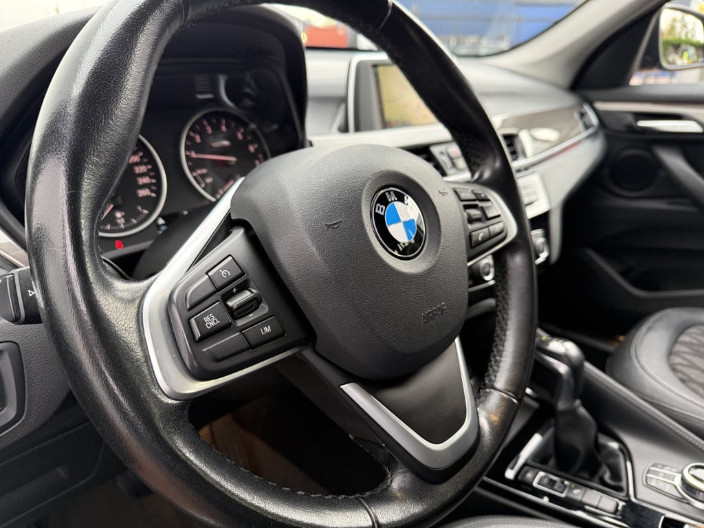 BMW X1 sdrive18i 136pk high executive automaat
