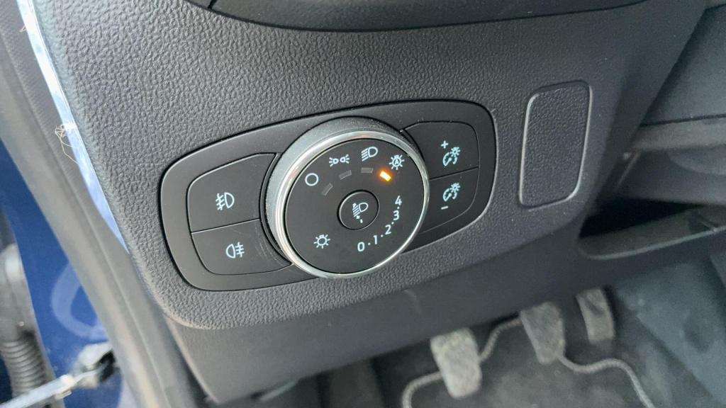 Ford Puma 1.0 ecoboost hybrid titanium x | cruise control | auto climate co