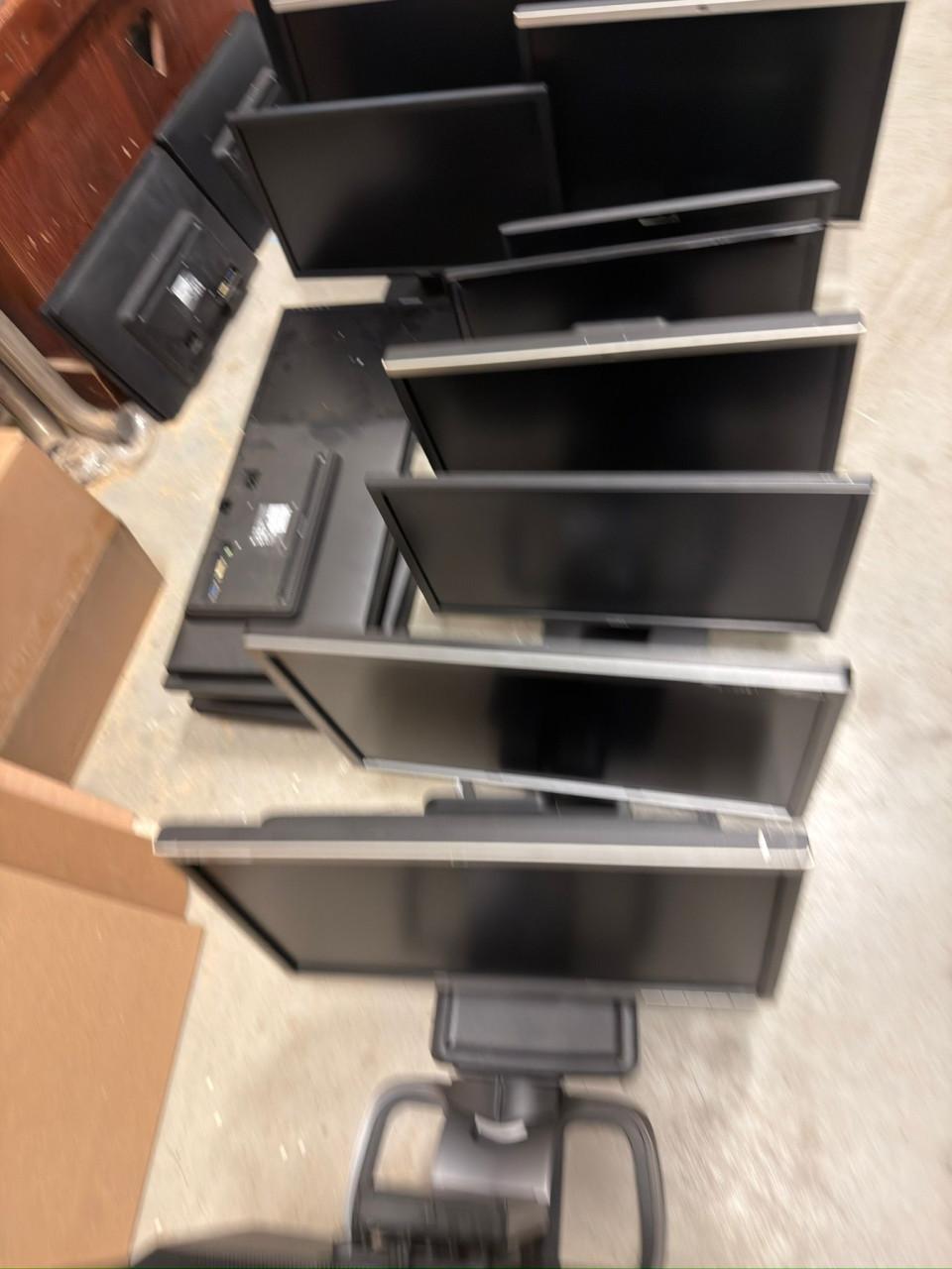 Monitor | 5 euro per stuk | Partij afname mogelijk