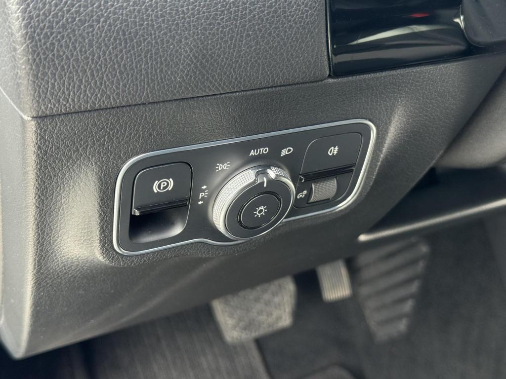 Mercedes-Benz B-Klasse 180 business solution incl. trekhaak afneembaar!