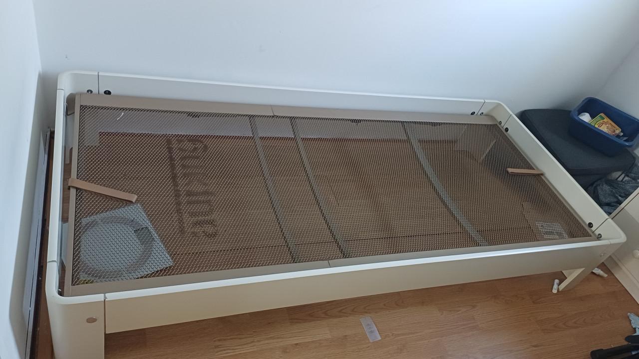 Gratis af te halen bed 2.00 bij 0.90