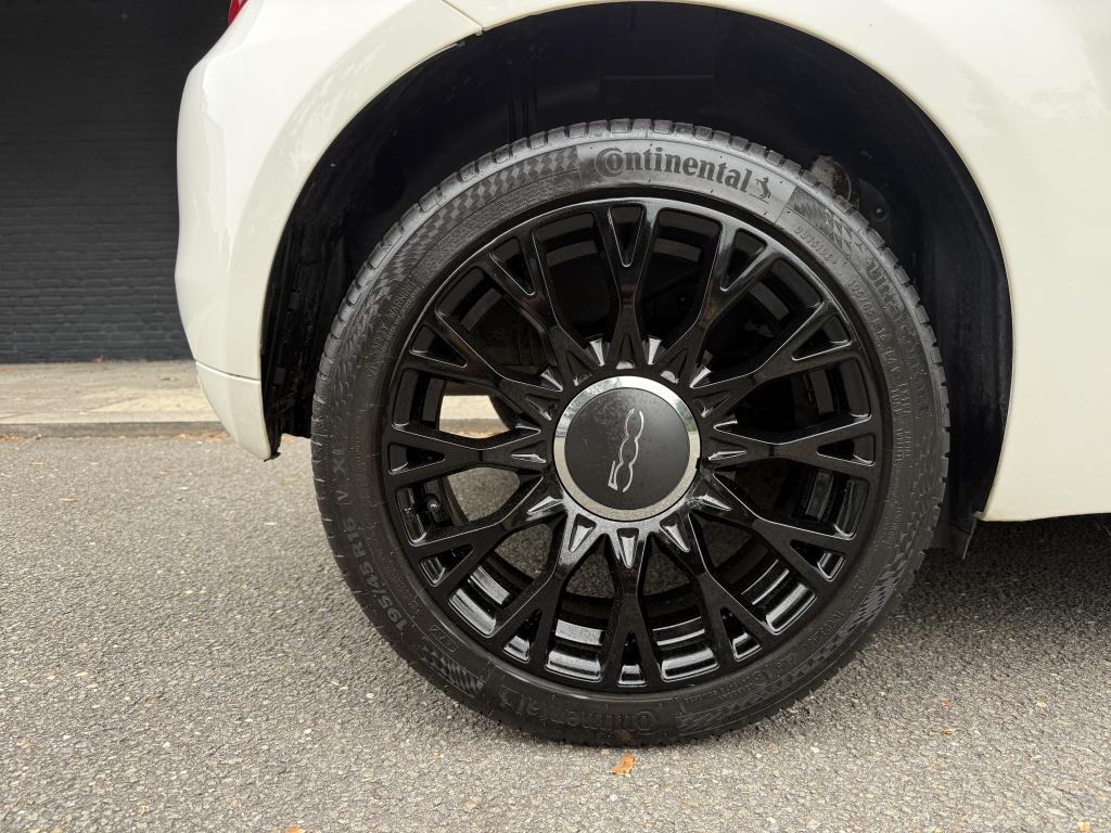 Fiat 500 1.2 lounge - lederen bekleding -