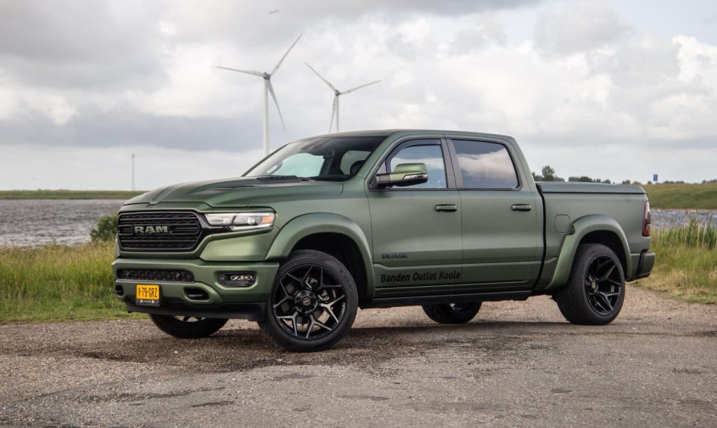 Dodge Ram 1500 5.7 v8 4x4 crew cab limited bpm vrij / all in prijs / pano /