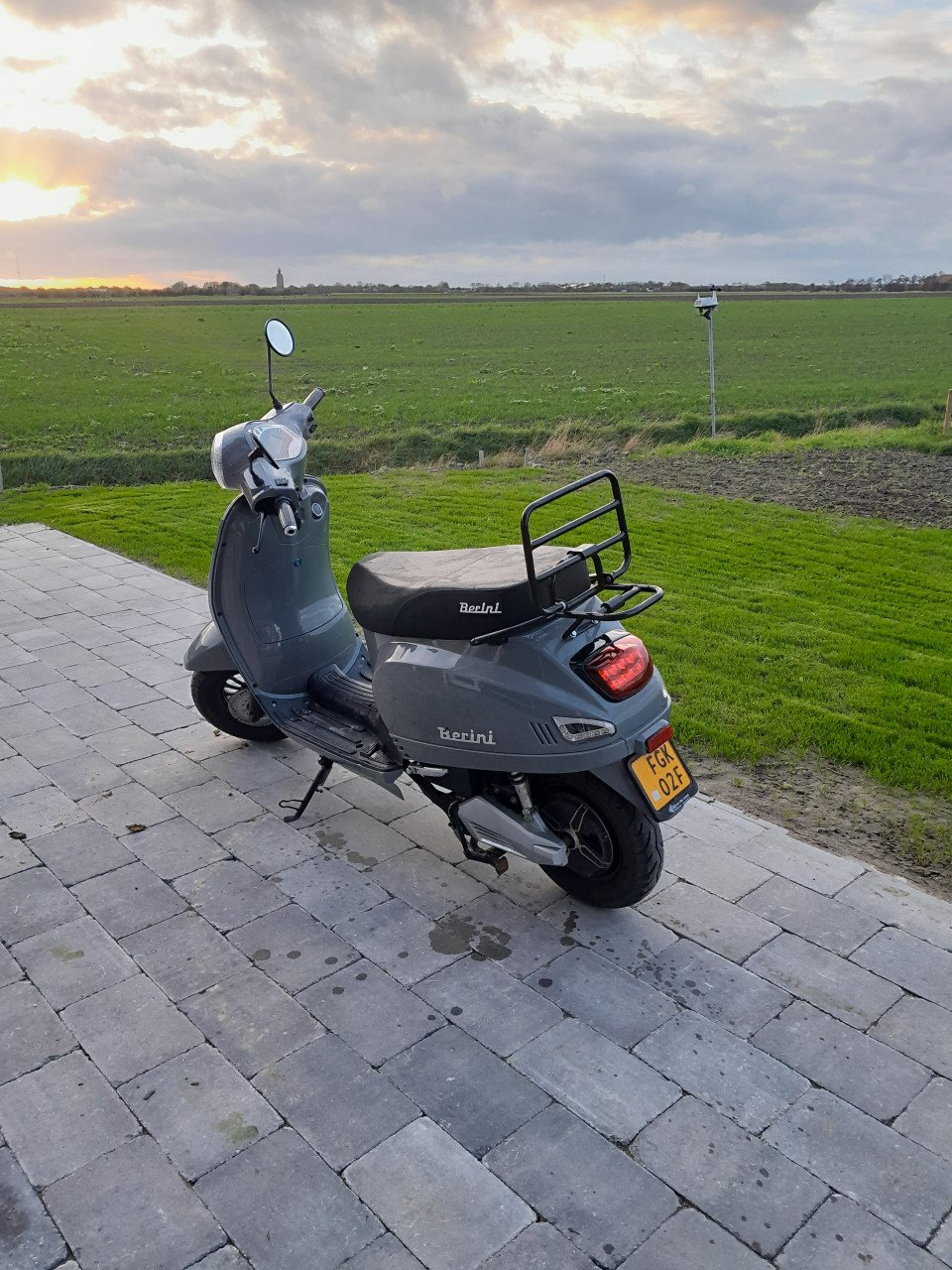 Berini elektrische bromscooter