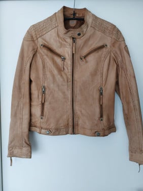 Zeer mooi, soepel vallend, kort echt leder Damesjasje mt XL(42)