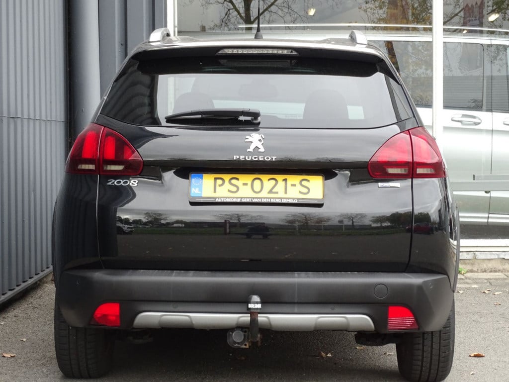 Peugeot 2008 1.2 puretech gt-line | pano | trekhaak | bluetooth | navi