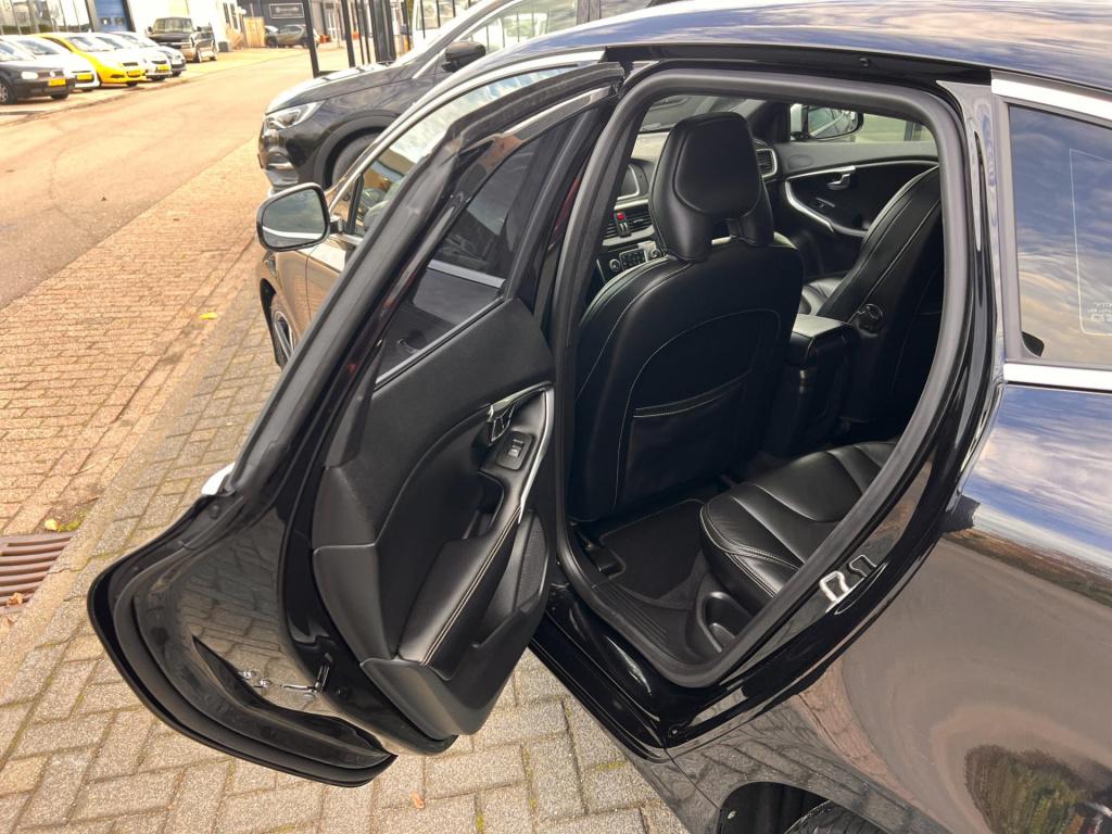 Volvo V40 2.0 d4 r-design business