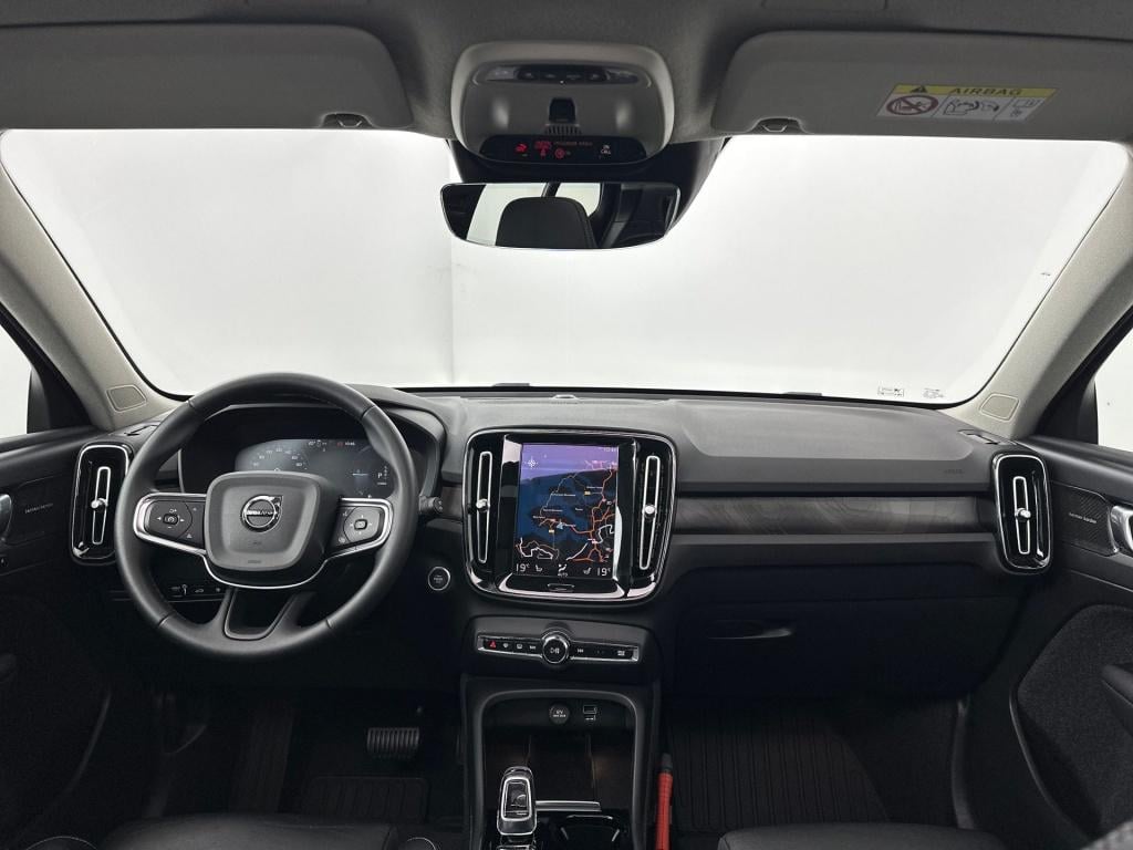 Volvo XC40 t5 262pk recharge ultra dark| adap.cruise| pano| 360camera| trek