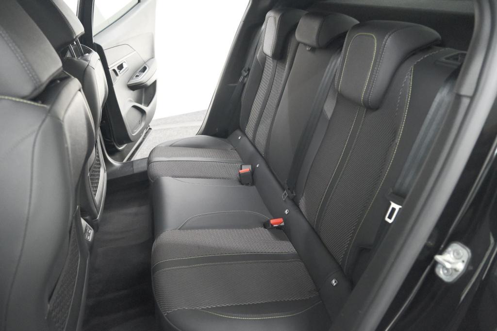 Peugeot 2008 puretech 130 eat8 gt | camera | parkeersensoren | apple carpla