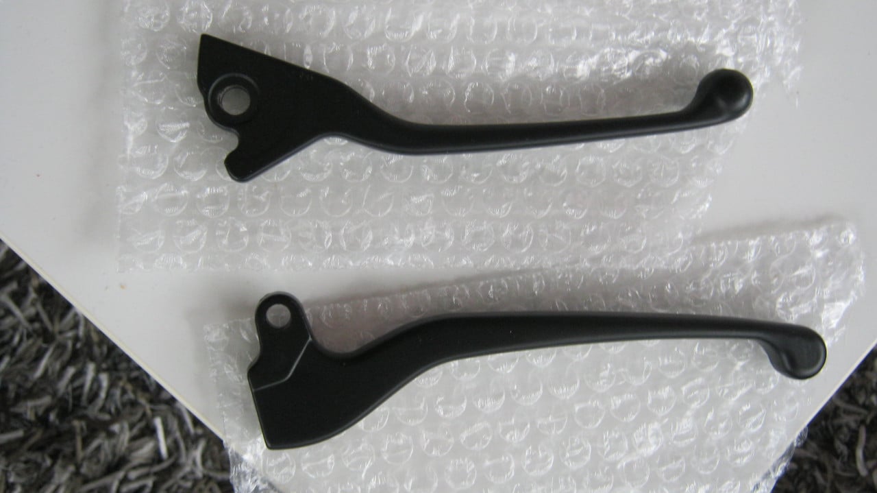 NIEUW VESPA SPRINT SPIEGELS EN REM HENDELS VOOR 25 EURO