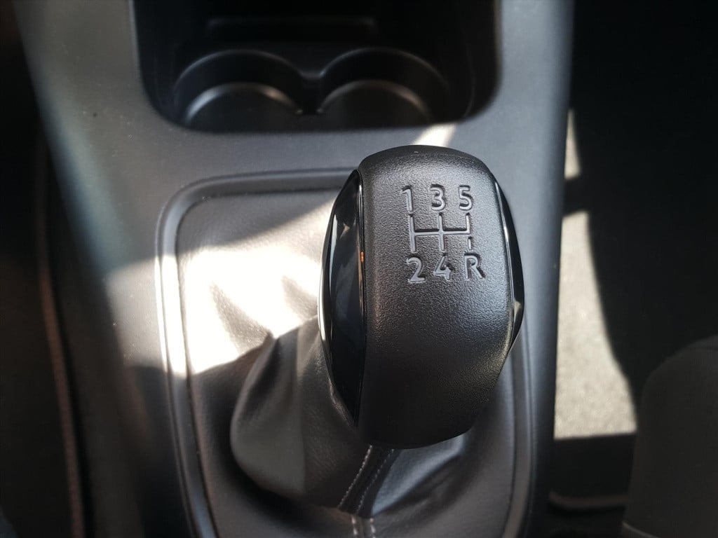 Citroen C3 1.2 puretech 83pk s&s c-series trekhaak | navigatie | cruise & c