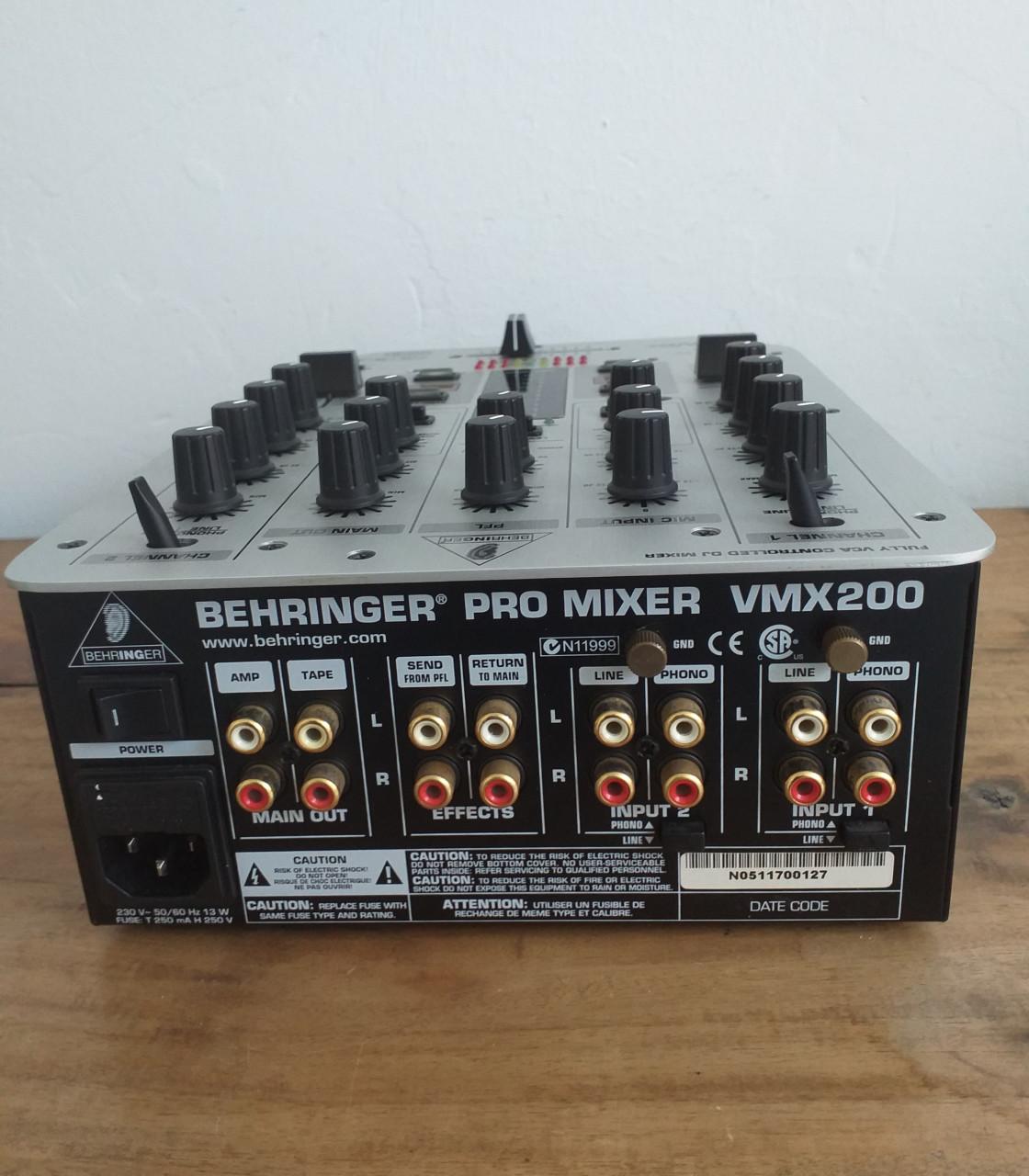 Behringer VMX200 DJ Mixer
