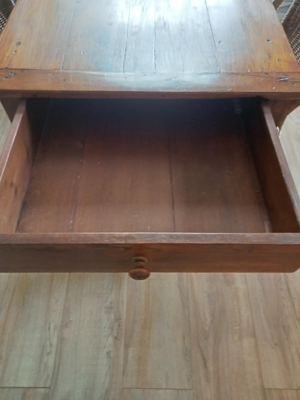 Antieke tafel