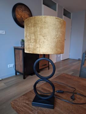 Industriële lamp. Z.g.a.n