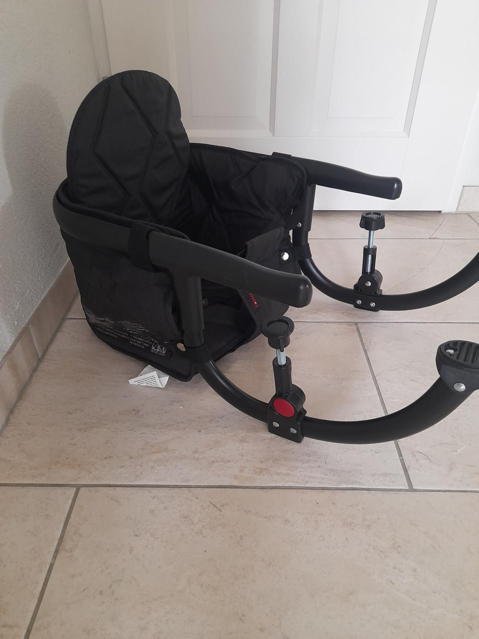 Topmark tafelhangstoel (z.g.a.n.)