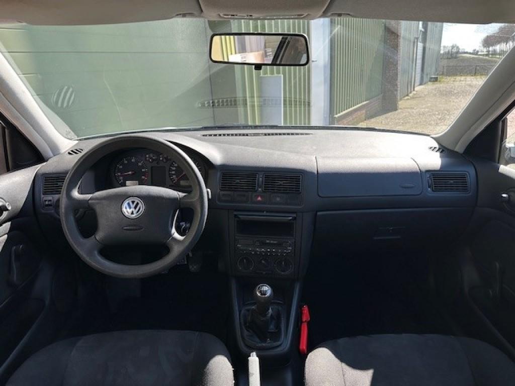 Volkswagen Golf 1.6